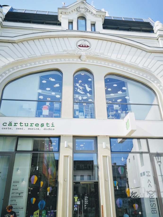 carturesti intrare afara