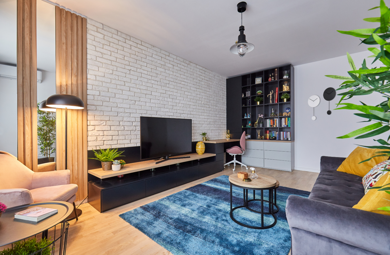living modern perete antichizat