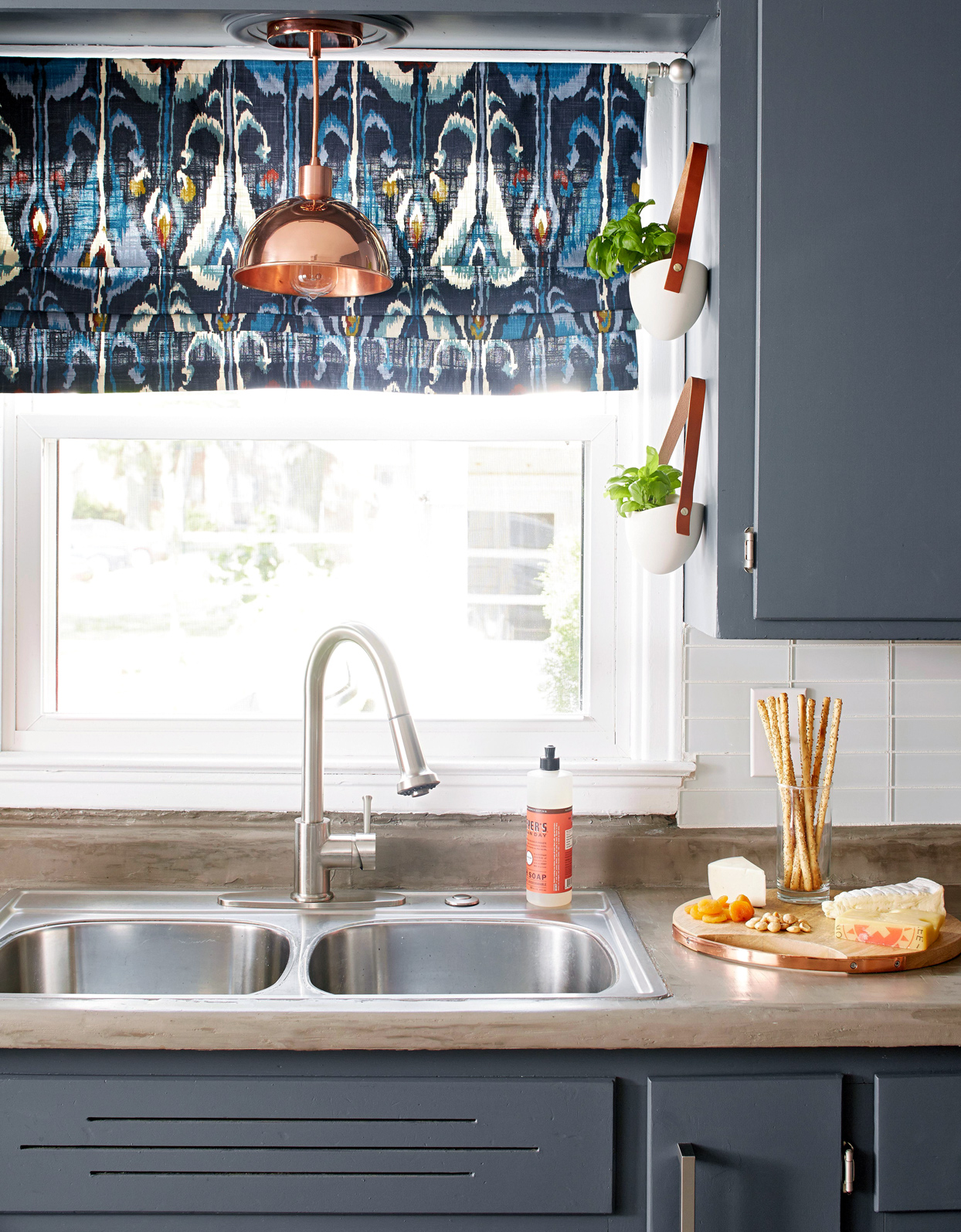 decor bucatarie mica perdele tip rulou