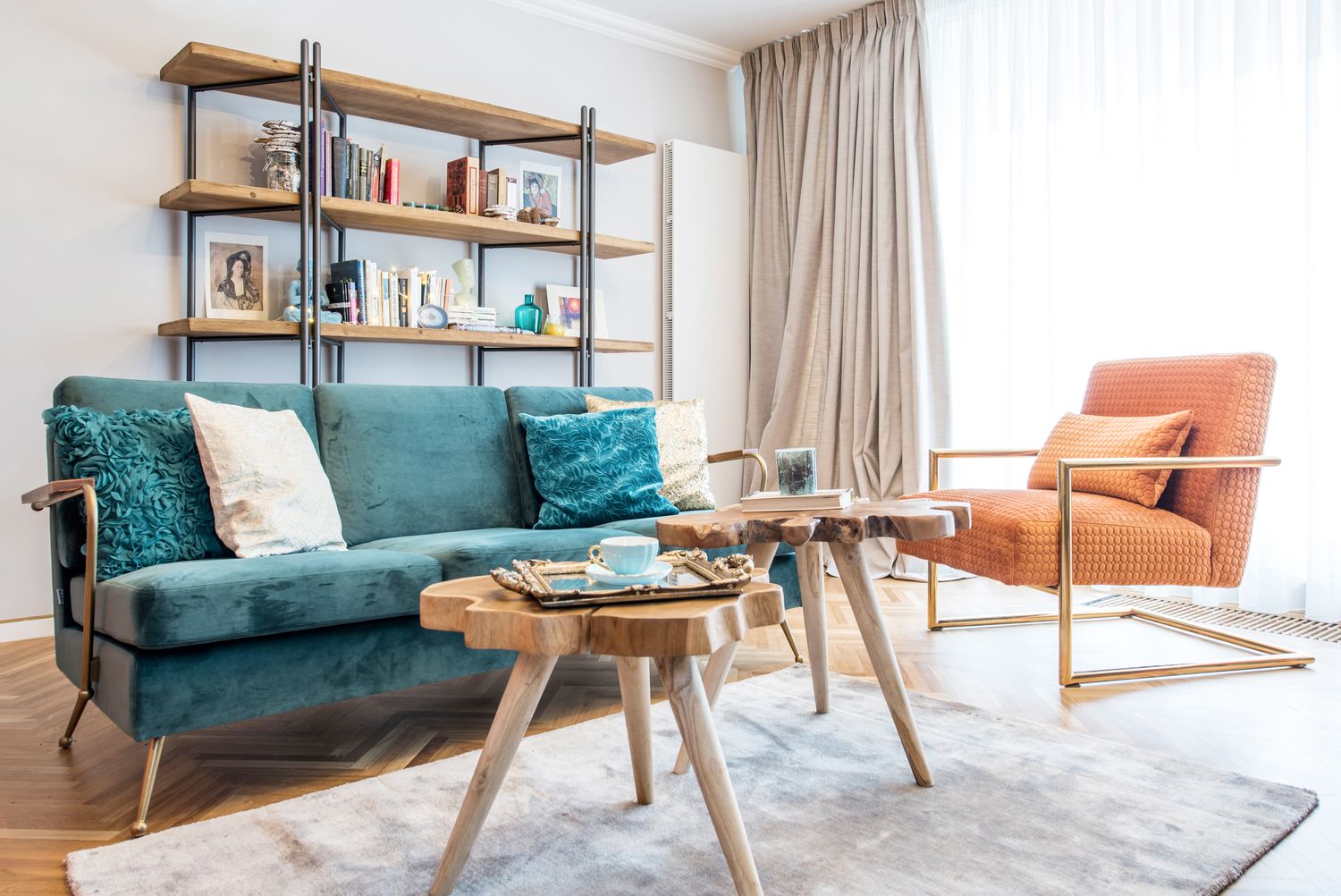 Apartament modern colorat