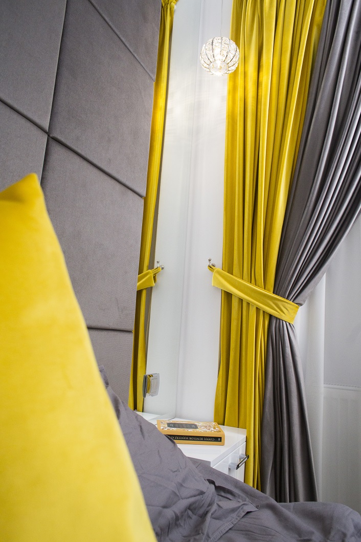 Amenajare dormitor galben si gri Iasi designer de interior Simona Tudorachi - Evia mic