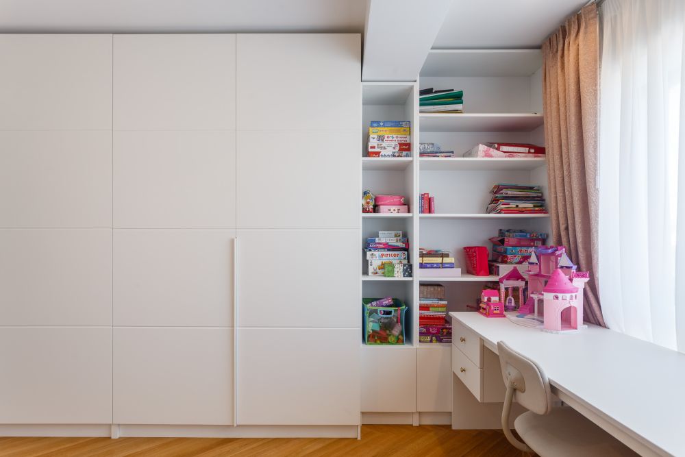 mobilier la comandă