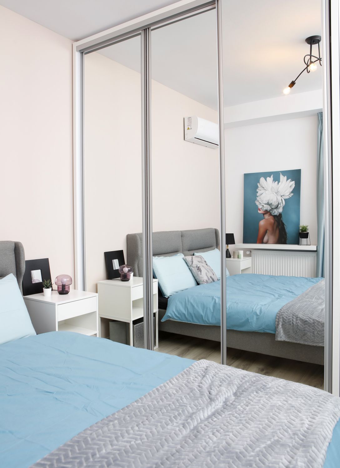 dressing placat cu oglinzi