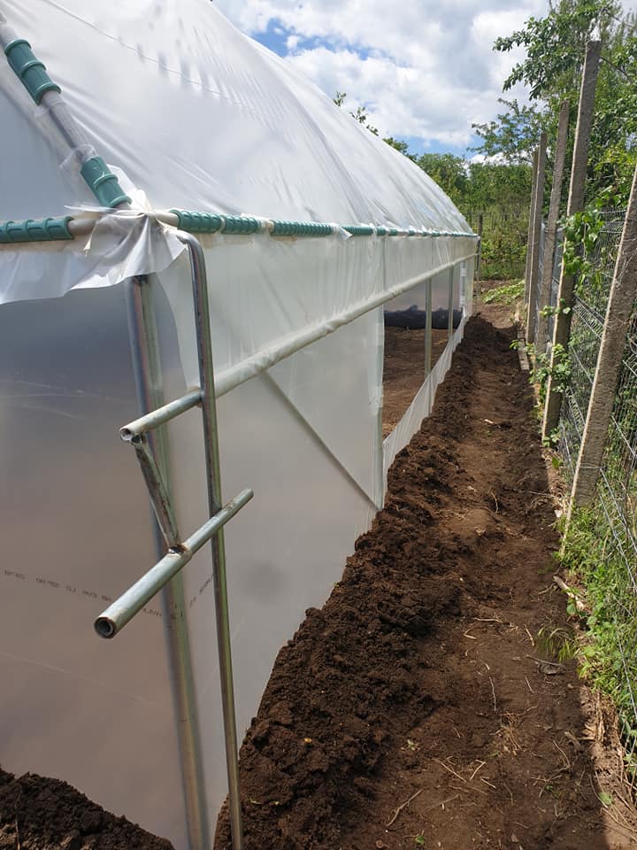 solar cu aerisire pe laterale