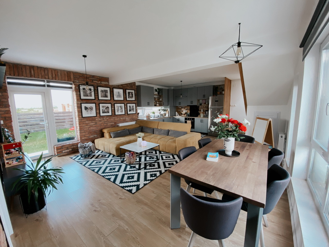 open space dining