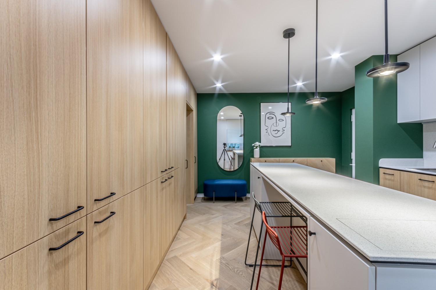 Amenajare de bucatarie cu insula - renovare apartament comunist - Craftr (2)