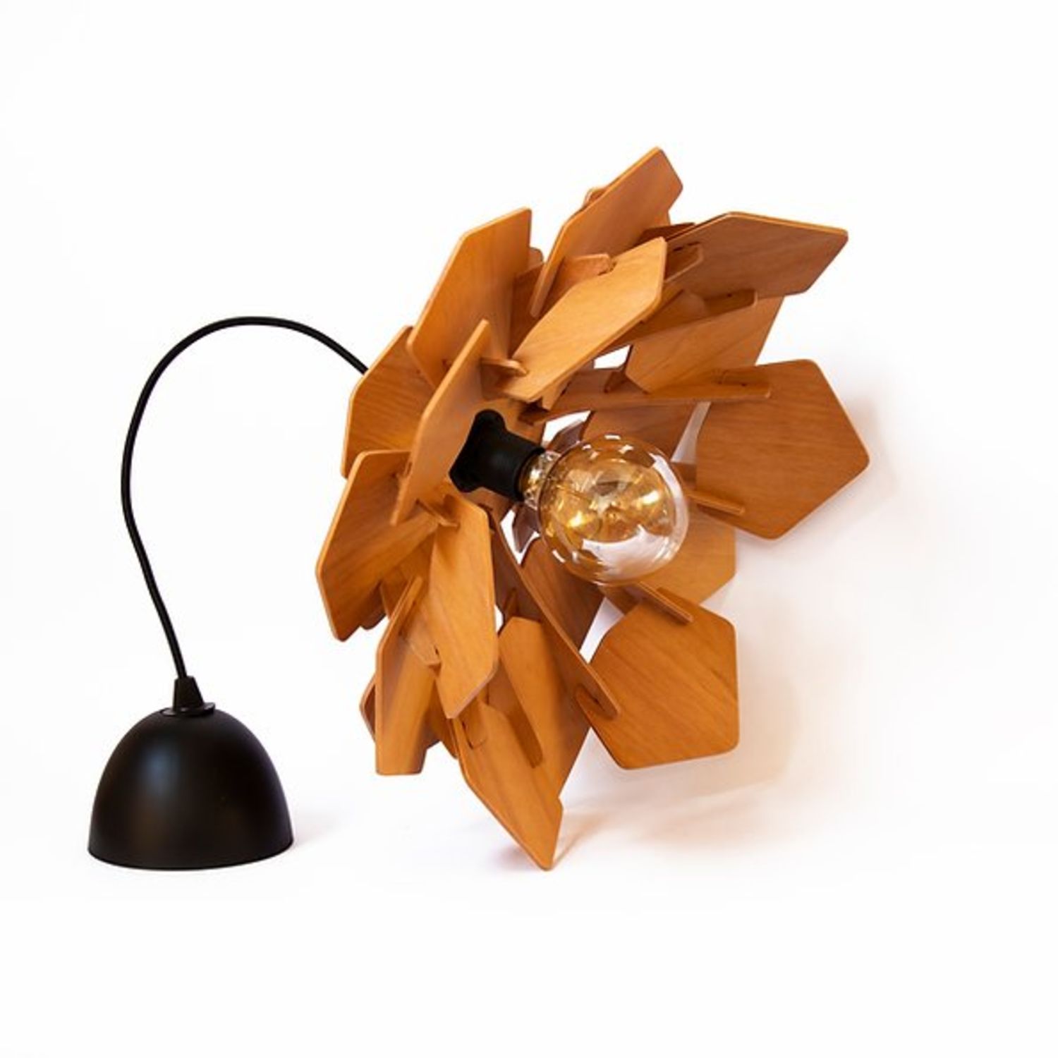 decoratiuni din lemn - abajur floare