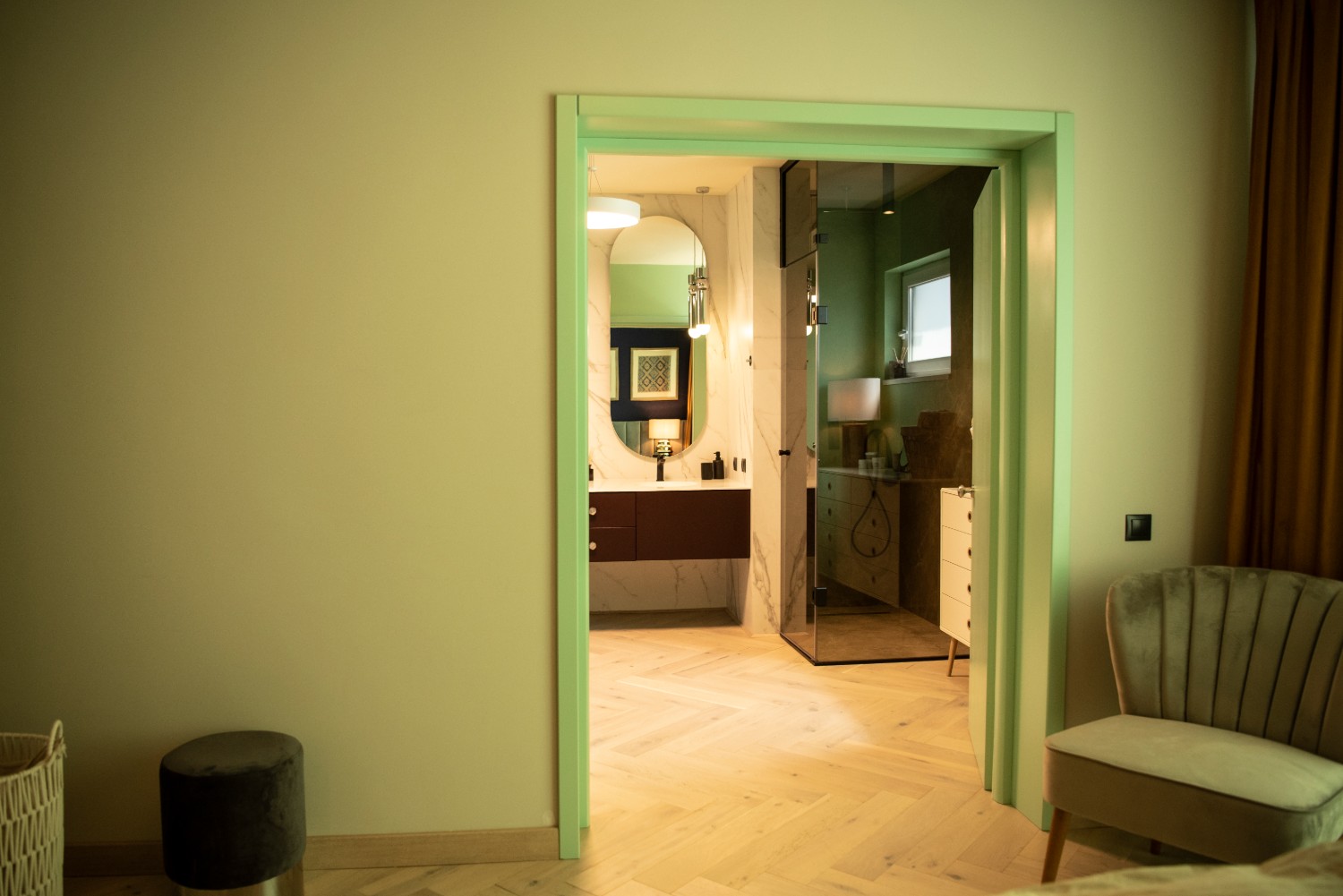 Baie matrimonială penthouse Baia Mare - designer Raul Șerban Hangar7586