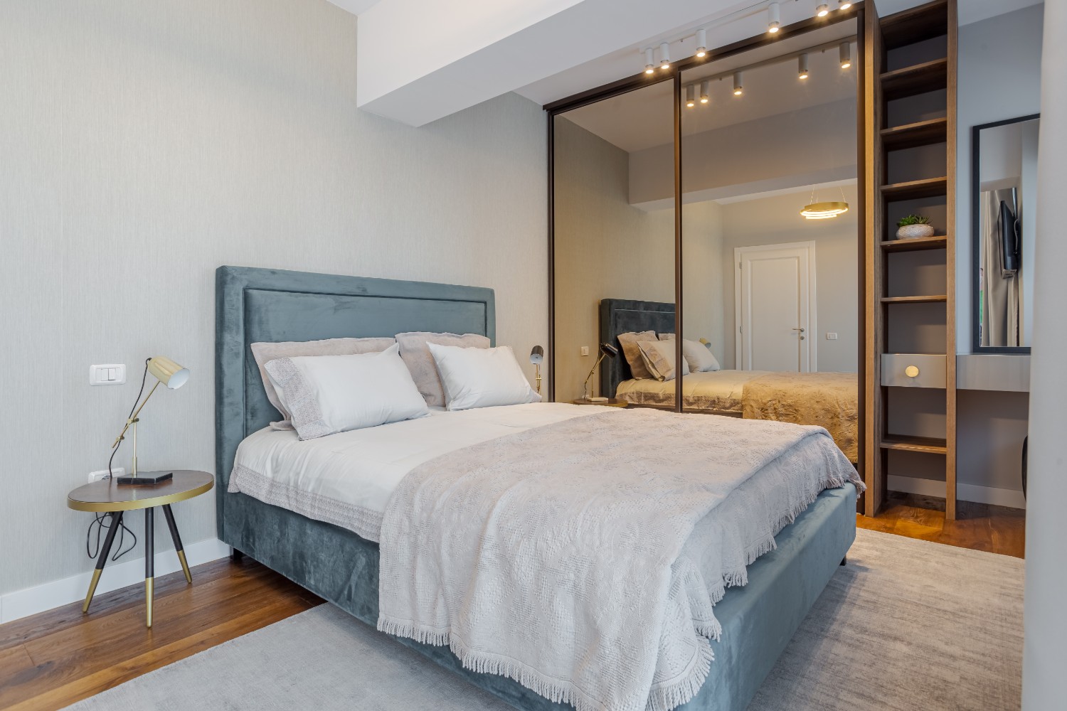 spații depozitare apartament râmnicu vâlcea