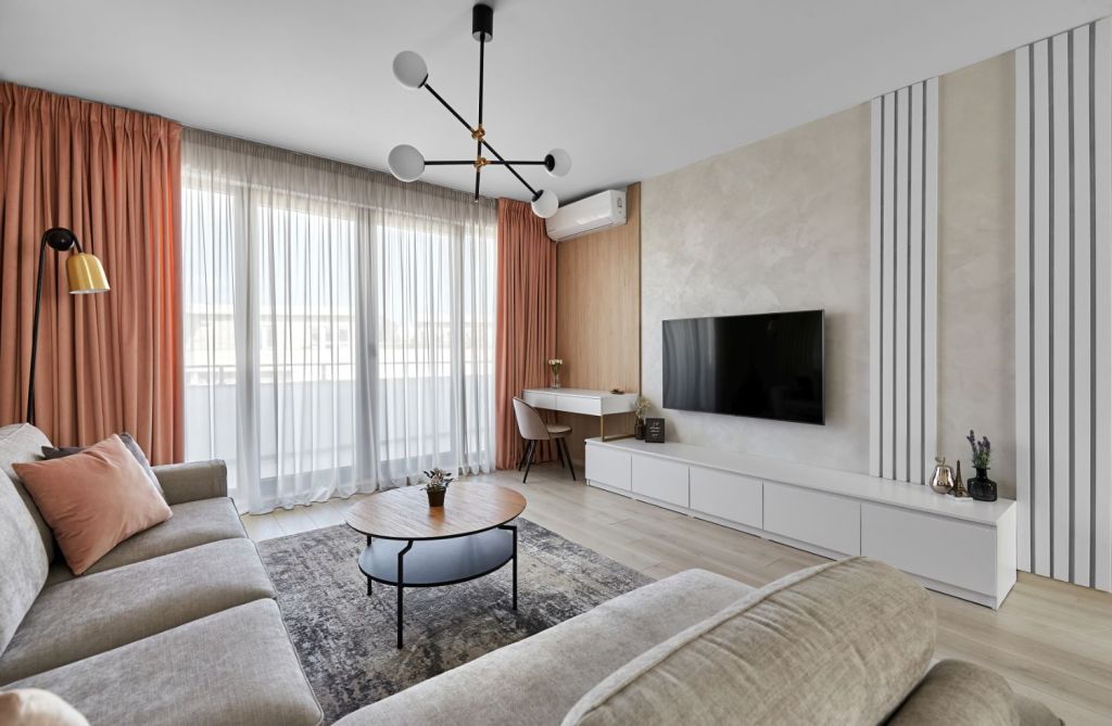 Amenajare apartament Bucuresti arh. Cristina Micu - perdele roz Zen Interior bej