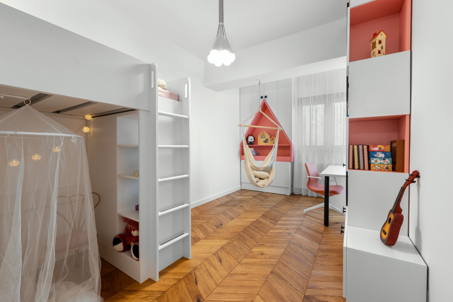 Amenajare duplex București - Interiology arh. Alexandru Bucur - camera fetiței