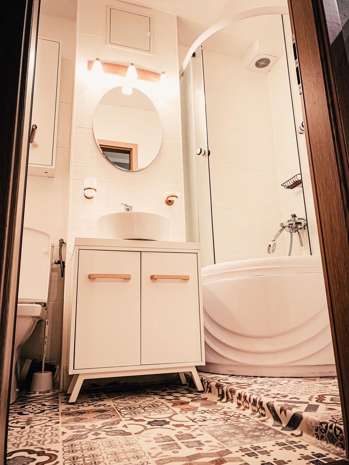renovare garsoniera baie