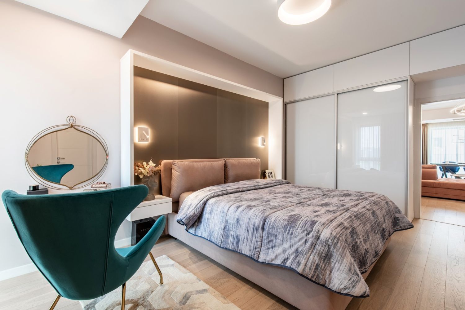 Apartament Bucuresti - dormitor elegant - design interior Interiology arh. Alexandru Bucur (1)