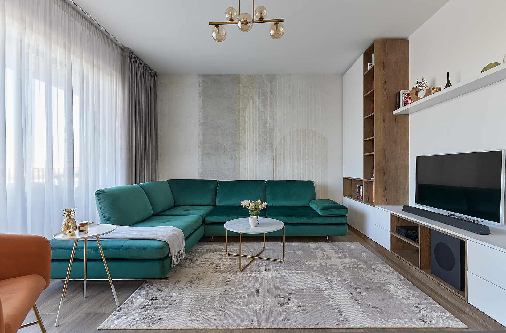 Amenajare living canapea verde apartament trei camere Bucuresti - Cristina Micu Interior Design (2)