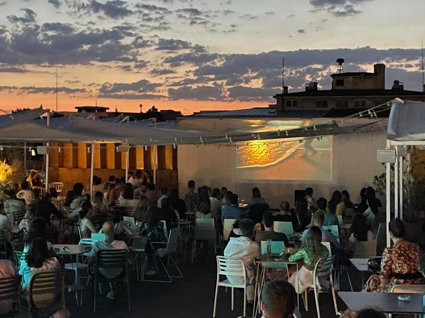 cinema deschis gastrobar