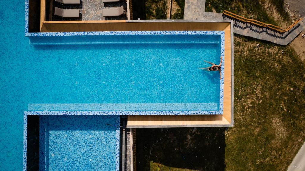 piscina pe coasta