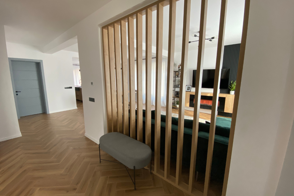 open space riflaj lemn