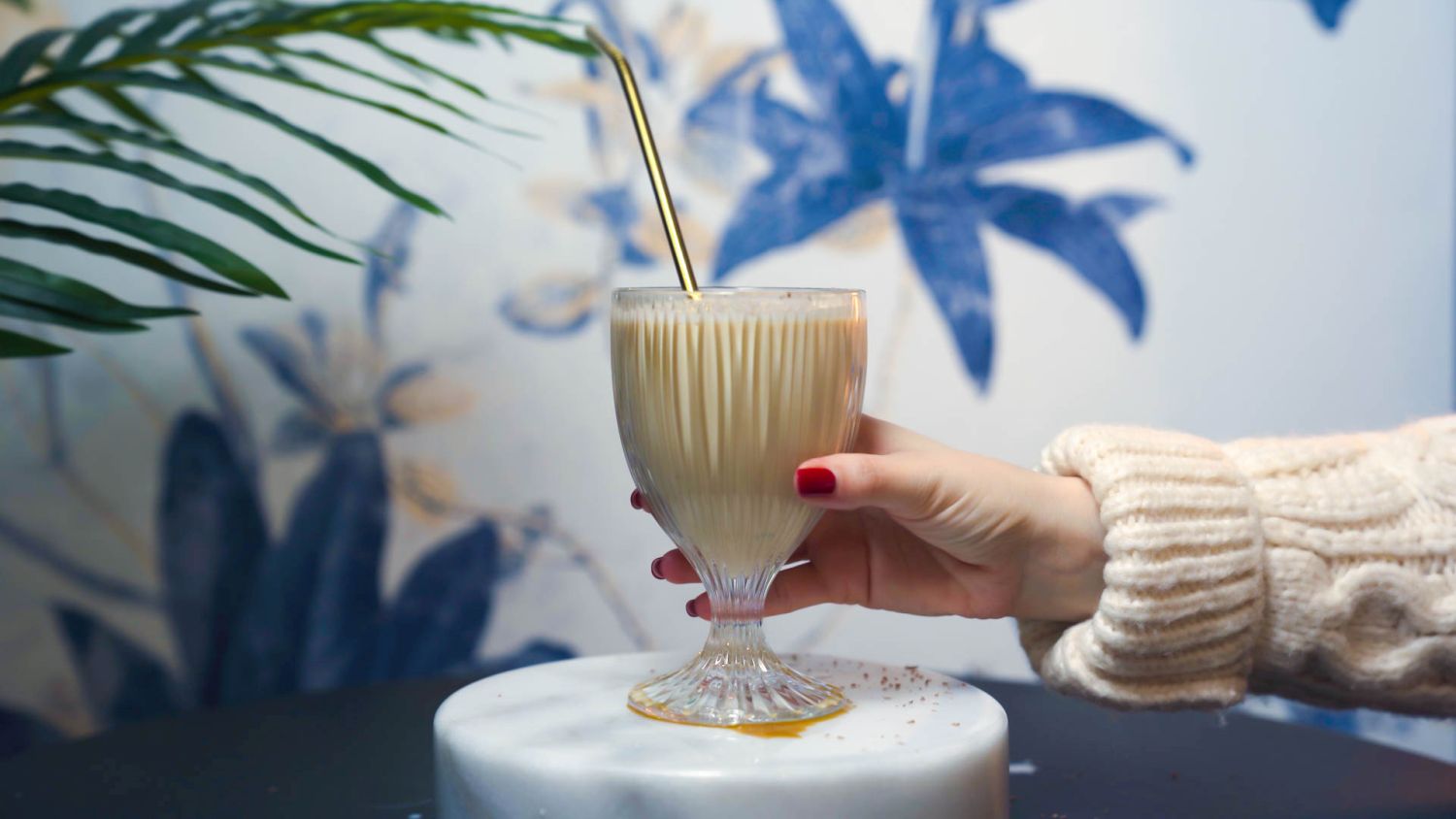 retete cafea iced vanilla latte