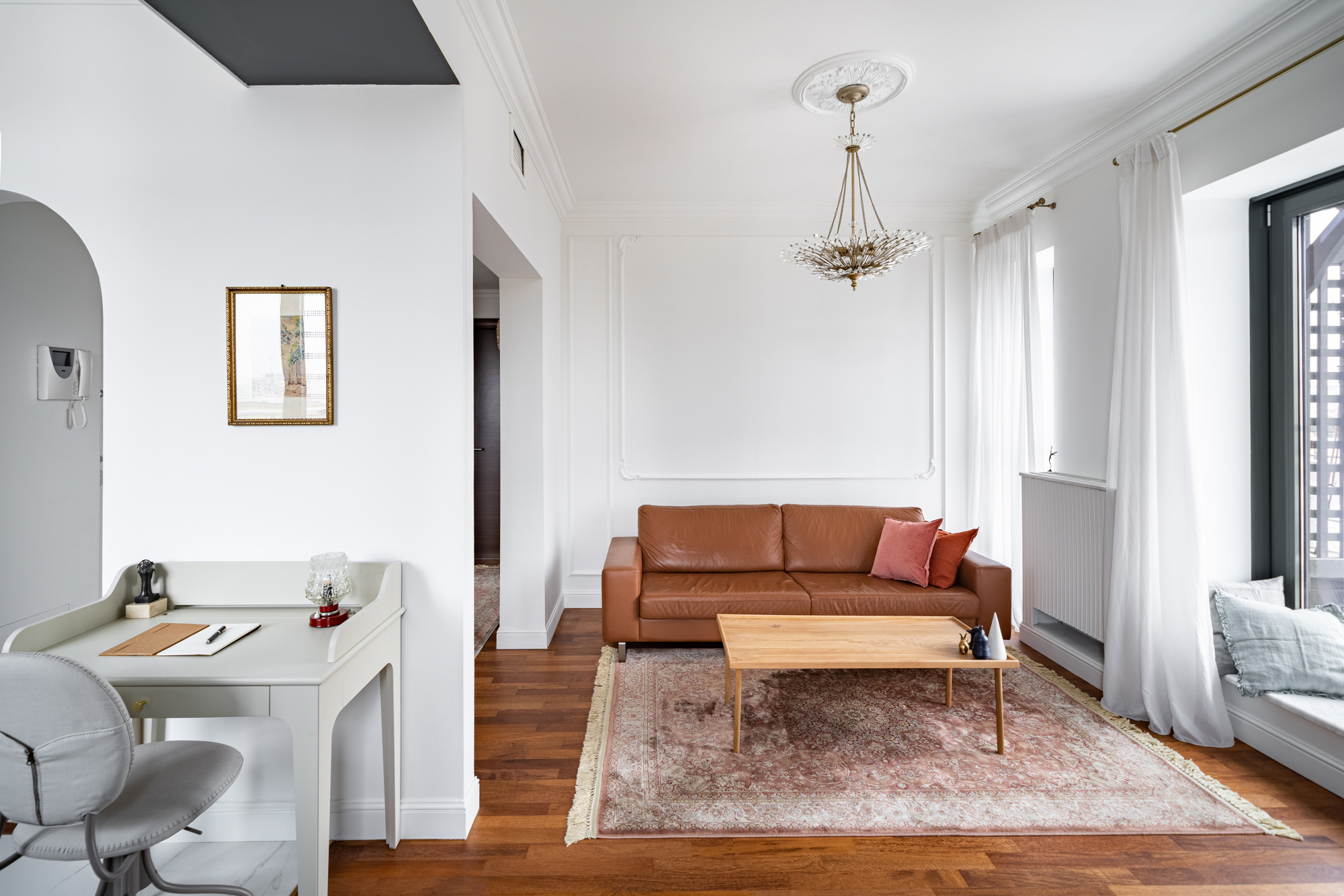 apartament București living