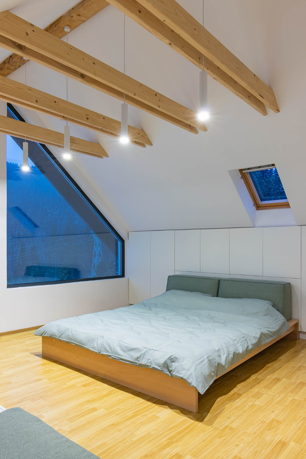 casa in stil minimalist 9