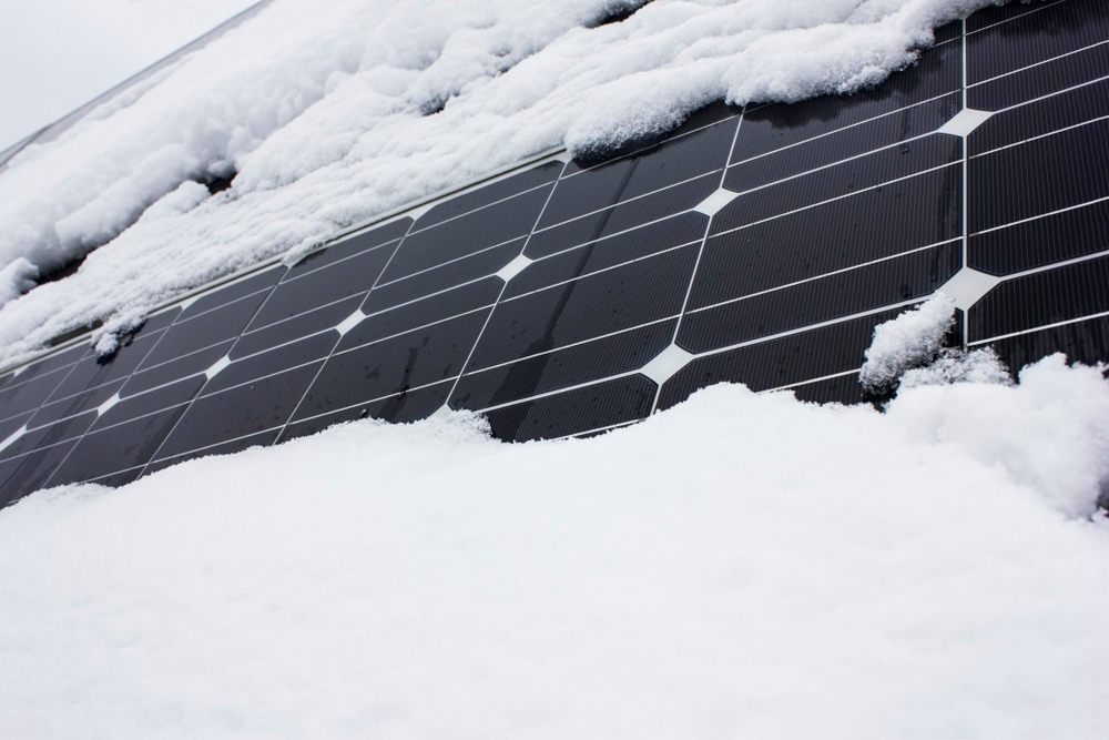 eficienta sistem fotovoltaic iarna shutterstock