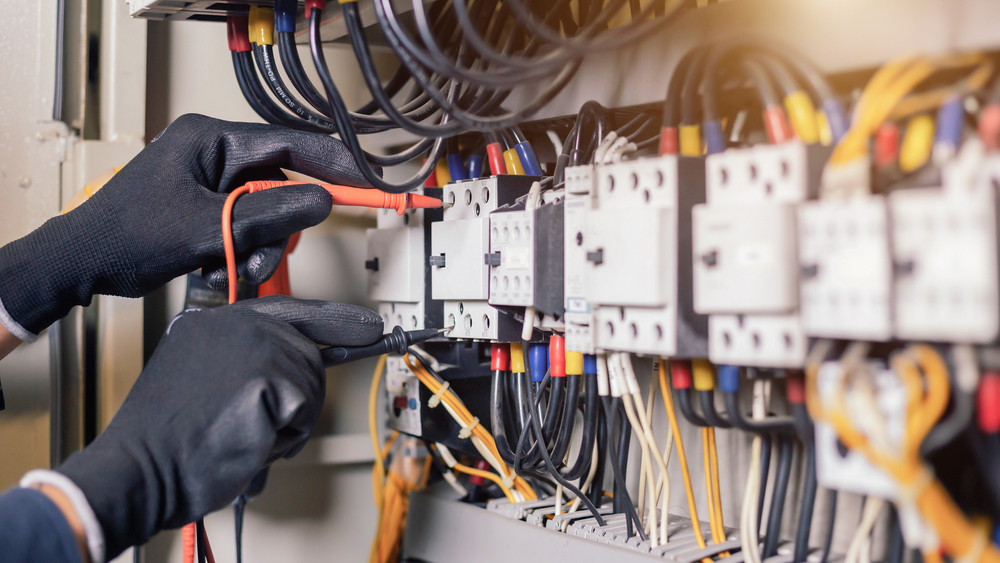 verificare instalatie electrica shutterstock