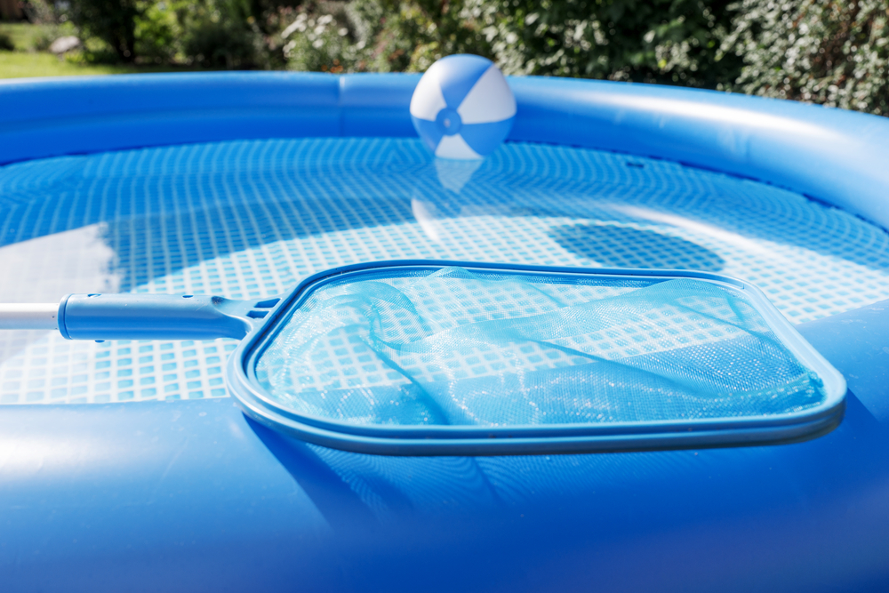 piscinia gonflabila echipamente de curatare si minge 