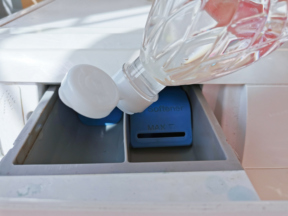 otet pus in compartimentul de detergent al masinii de spalat haine