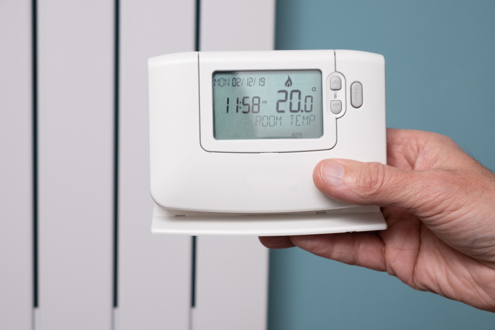 termostat de casa setat pentru a avea o temperatura optima 