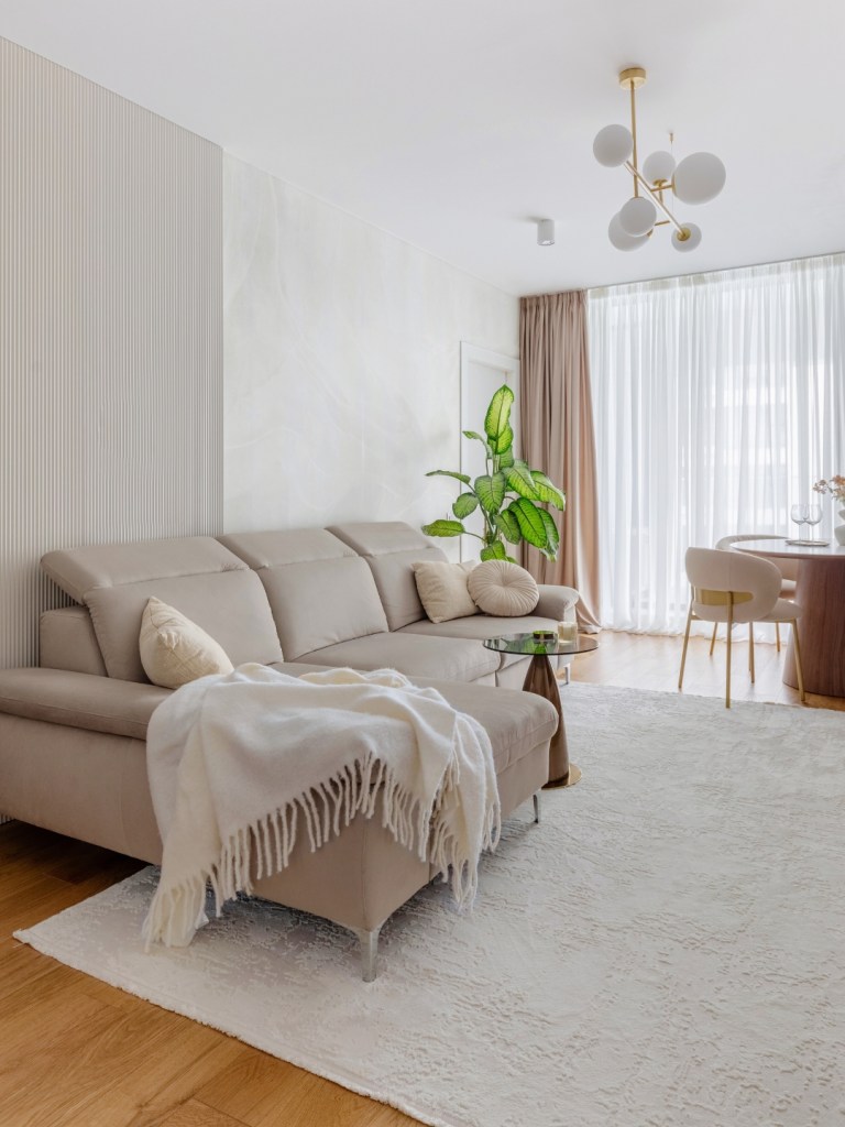 Apartamentul are un design modern, echilibrat și elegant